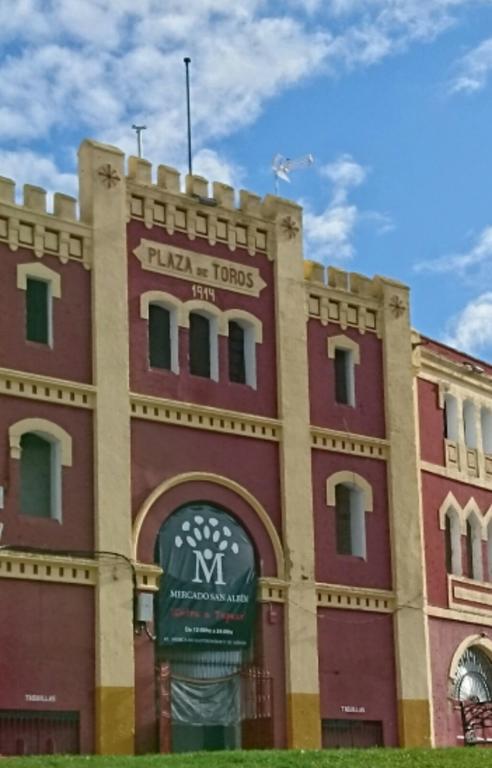 Apartamentos Coso De San Albin Mérida Ngoại thất bức ảnh