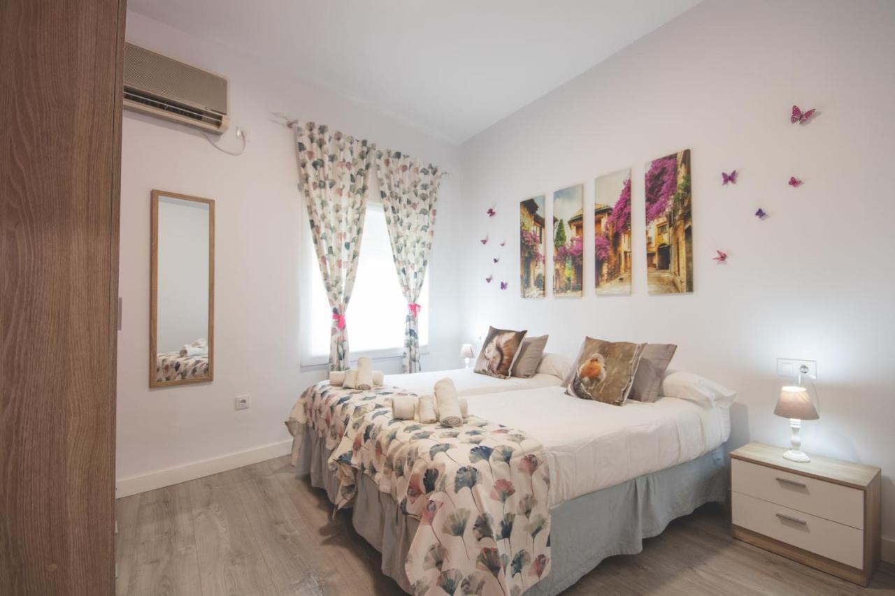 Apartamentos Coso De San Albin Mérida Ngoại thất bức ảnh